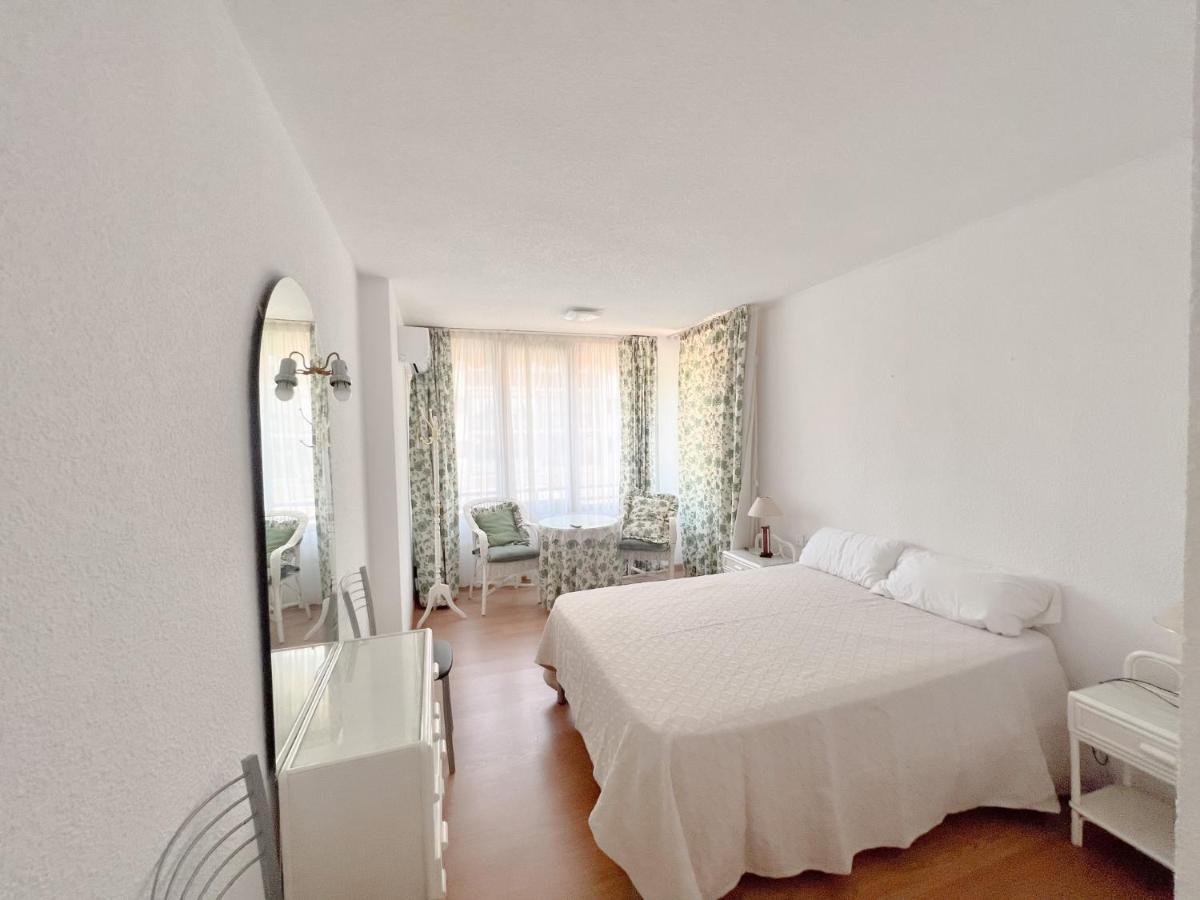 Apartamento En Malaga Este Zewnętrze zdjęcie